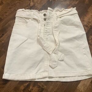 White mini skirt - button fly tie waste - Sadie and Sage